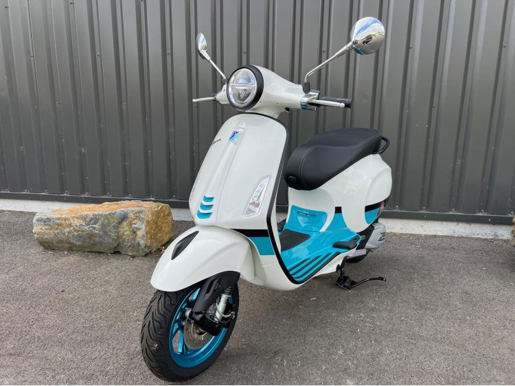 VESPA PRIMAVERA 125 COLOR VIBE